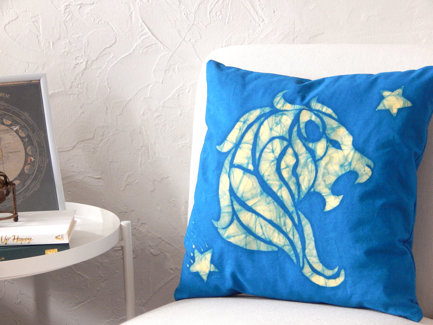 Leo Zodiac Throw Pillow